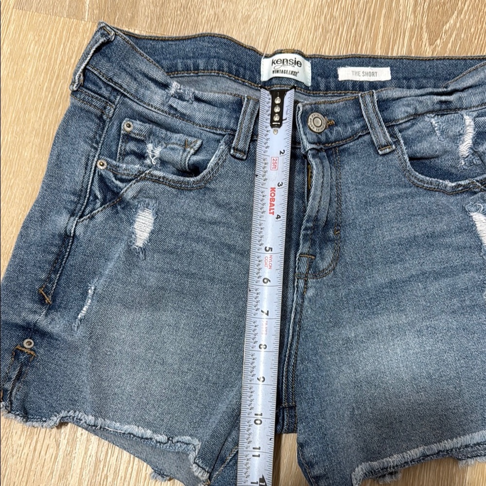Kensie Blue Jean Shorts Distressed Frayed Hem - Picture 7 of 10